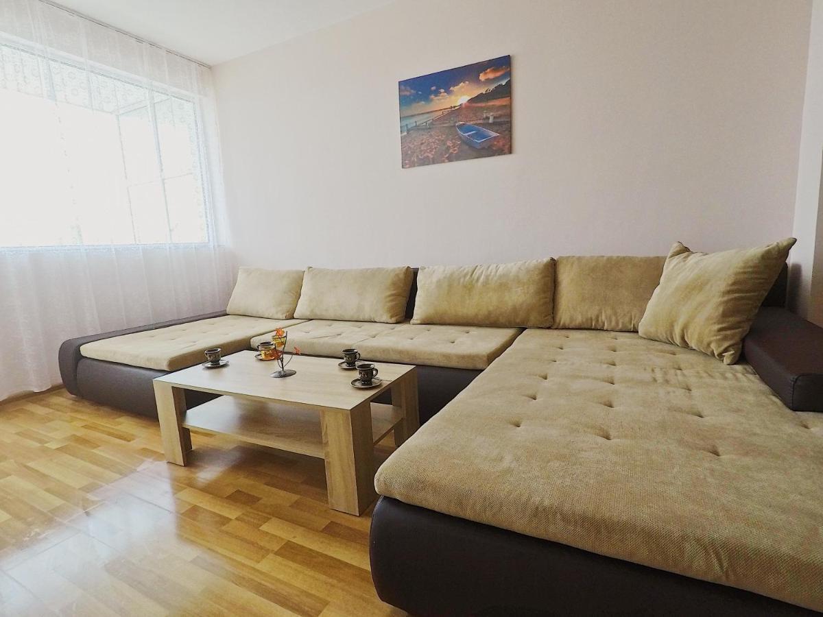 Spacious And Bright Maisonette Varna Center Exterior photo