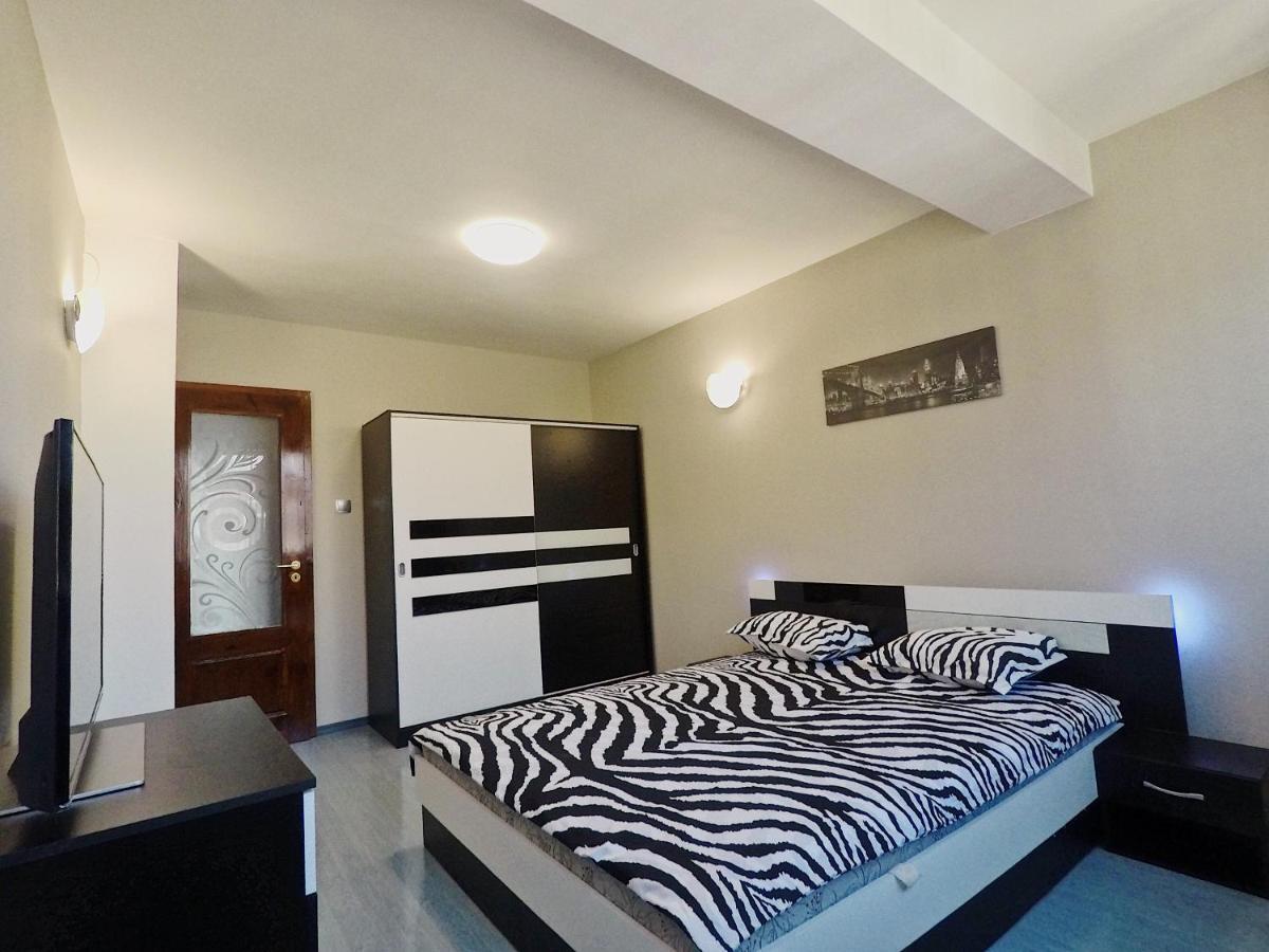 Spacious And Bright Maisonette Varna Center Exterior photo