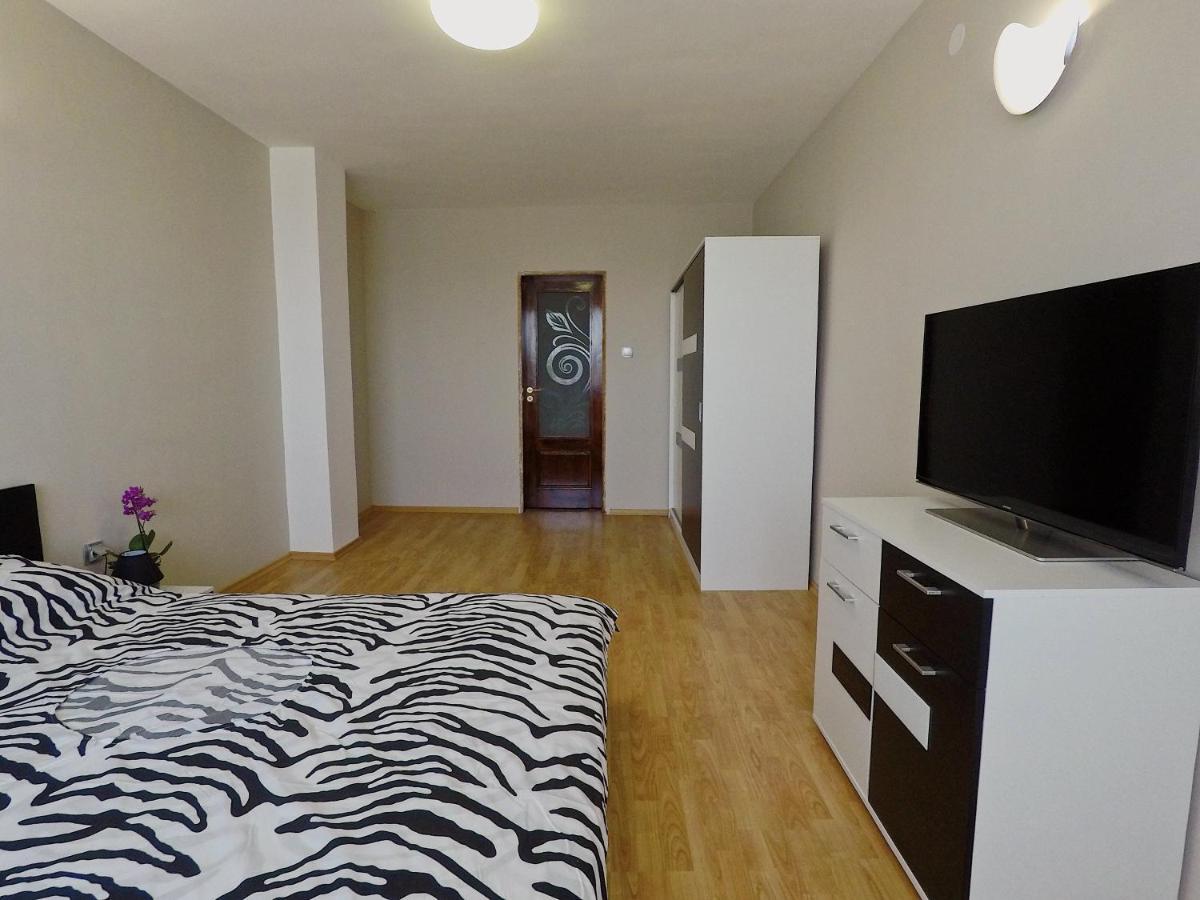 Spacious And Bright Maisonette Varna Center Exterior photo